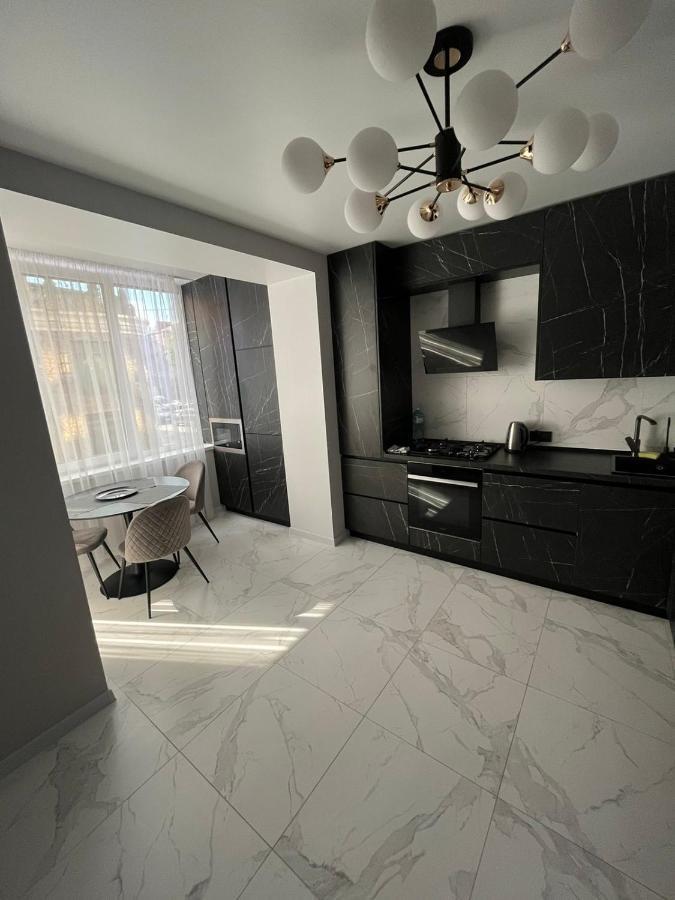 Апартаменти Люкс3 Khmel'nyts'kyy Exterior foto